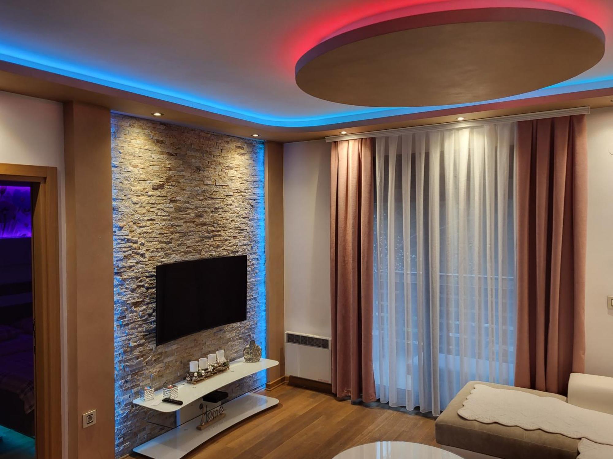 Apartment Crystal *
